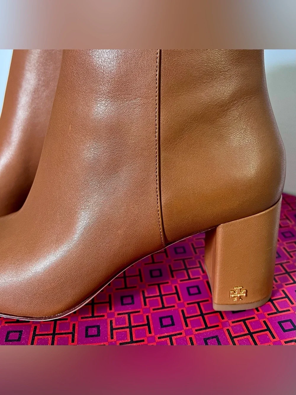 Tory Burch Smooth Cognac Leather Brooke Booties Size 9